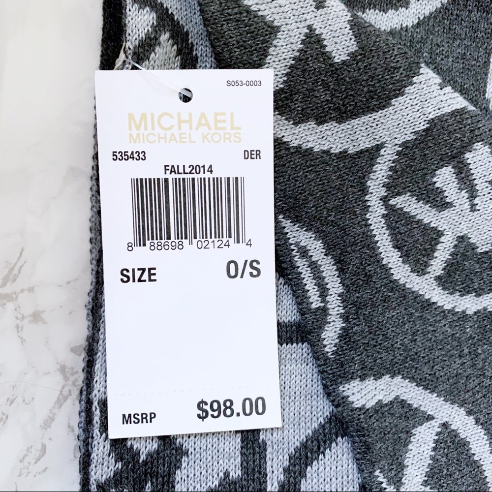 M Michael Kors scarf, hat, gloves set gray NWT - Picture 4 of 5